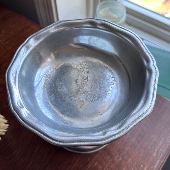 Cottagecore Vintage/Antique Pewter Pedestal Dish/Tray - Picture 4 of 8